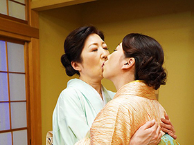 同性愛に耽る五十路おば様２０人 8時間2枚組　サンプル画像13